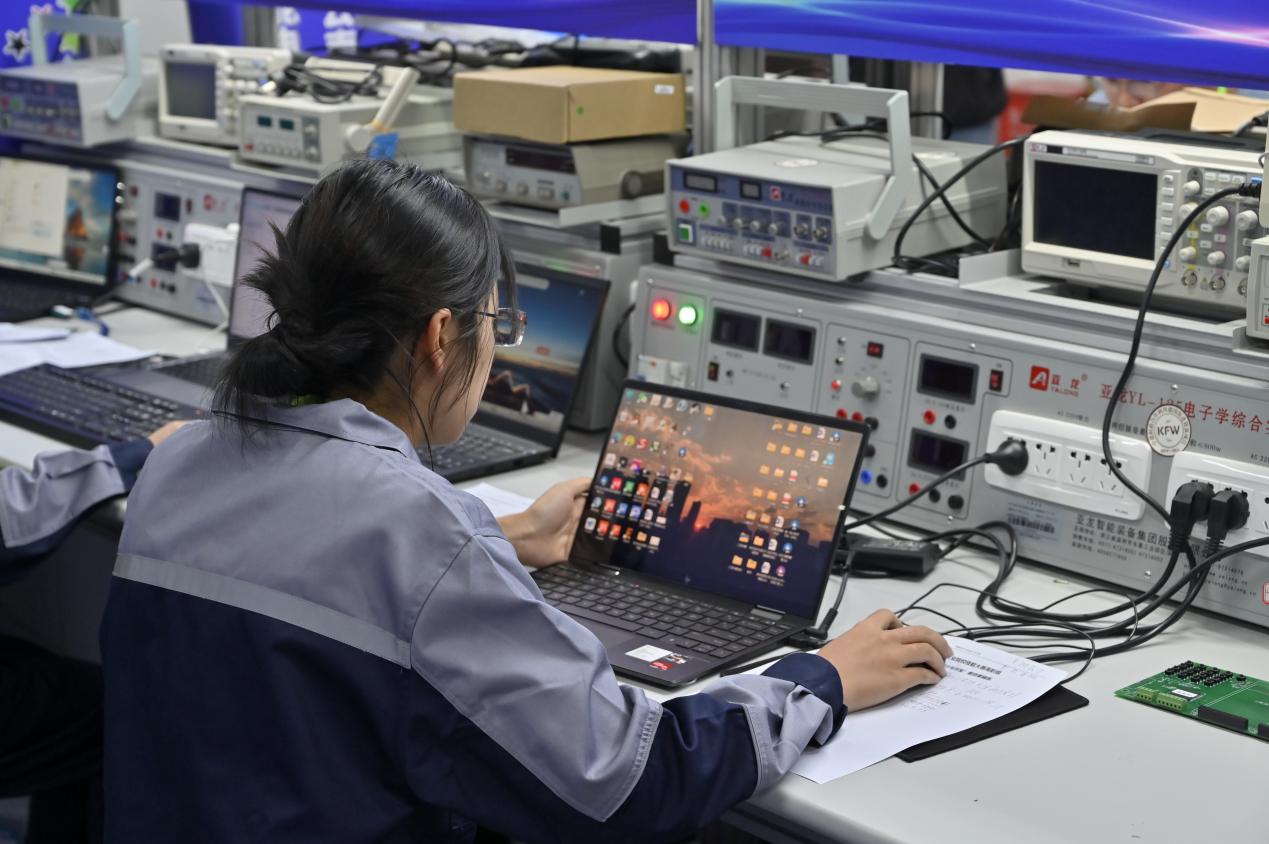 我校成功承辦2023年云南省職業院校技能大賽“智能電子產品設計與開發”賽項，以賽促學助推技術人才培養